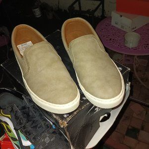 Cool casual slip ONS like new